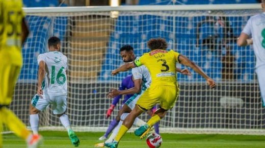أهلي جدة يتعثر بتعادل رابع على التوالي أمام التعاون