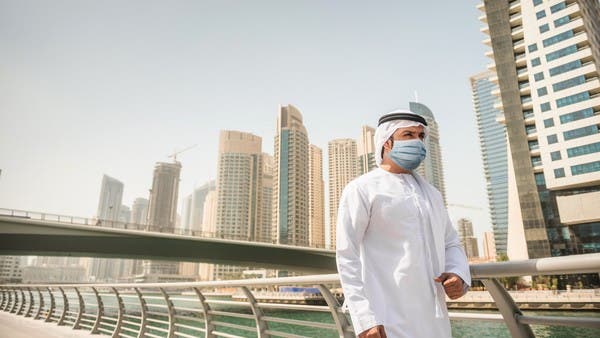 الإمارات تسمح بعدم ارتداء الكمامة في هذه الأماكن