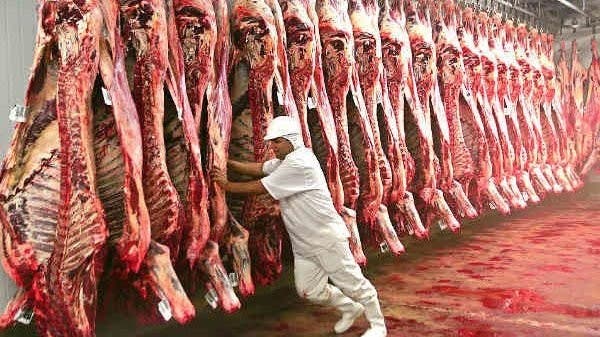 السعودية تحظر بعض واردات اللحوم من البرازيل