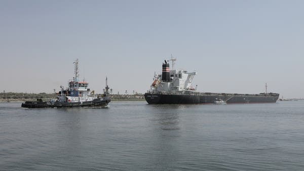 بيان من قناة السويس بشأن جنوح سفينة في المجرى الملاحي
