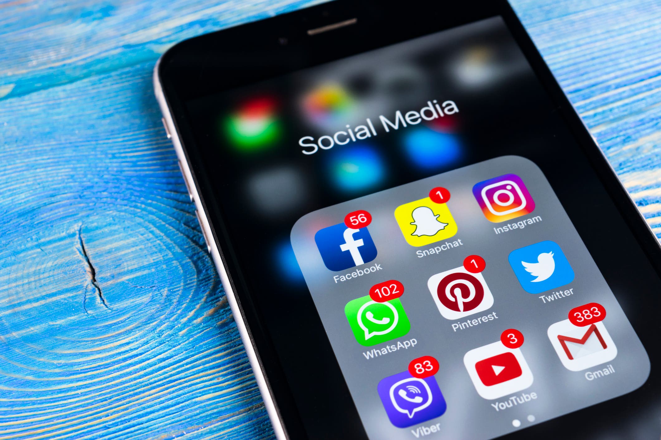 تفعيل الوضع الداكن.. ميزة من سناب شات لـiOS فقط!