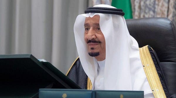 خادم الحرمين يوجه بتمديد صلاحية الإقامة وتأشيرات الزيارة آليا دون مقابل