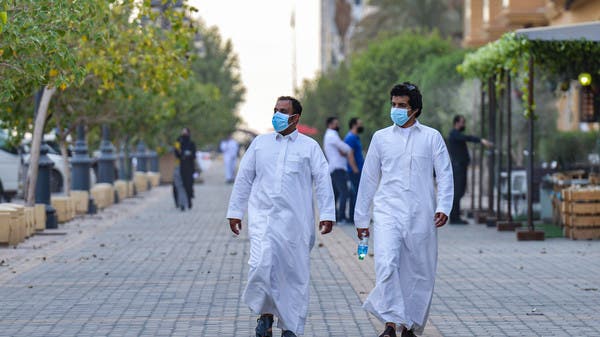 إعادة الإكراه على ارتداء القناع والمسافة في كل مكان 
