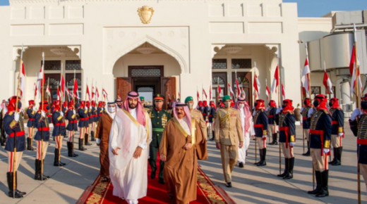 الأمير محمد بن سلمان يغادر البحرين مشيداً بعلاقات البلدين 