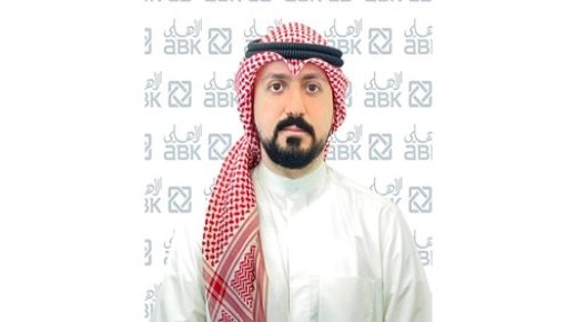 الأهلي يواصل دعمه لحملة "فلنكن على علم" 