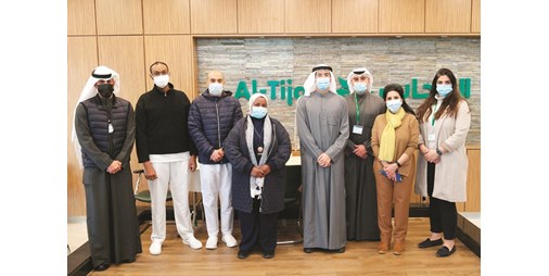التجاري ينظم حملة تطعيم لموظفيها 