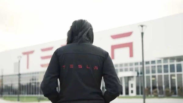 تستكشف Tesla أعمالًا جديدة ستتجاوز السيارات الكهربائية 