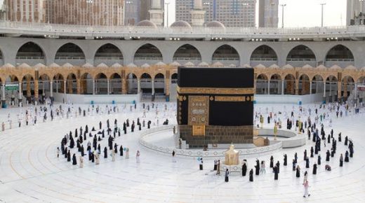 ضرورة حجز تصريح للصلاة في روضة الأطفال المشرفة 