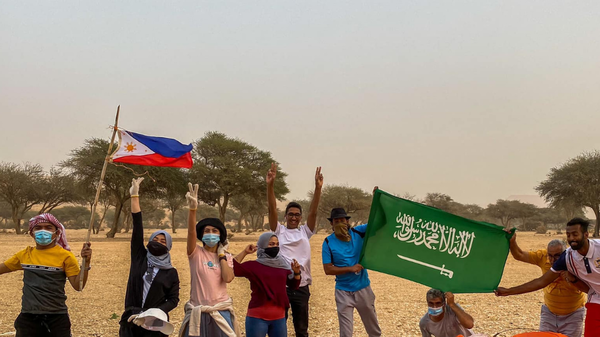 فريق متطوع فلبيني يجوب المناطق للمشاركة في "السعودية الخضراء" 