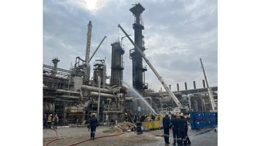 وزيرا للنفط ووزيرا للكهرباء والماء والطاقة 