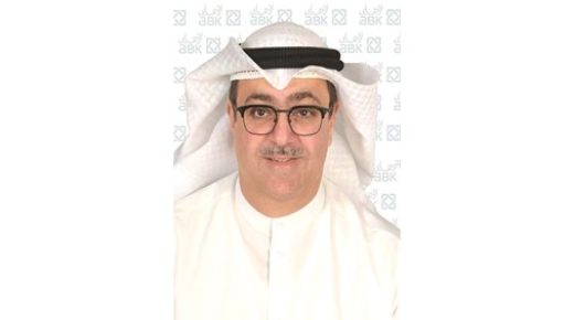 الأهلي يؤكد التزامه بحملة "فلنكن على علم" 