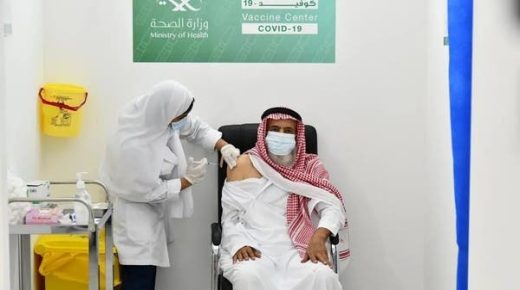 الجرعة الثالثة هي شرط لسفر المواطنين إلى الخارج 