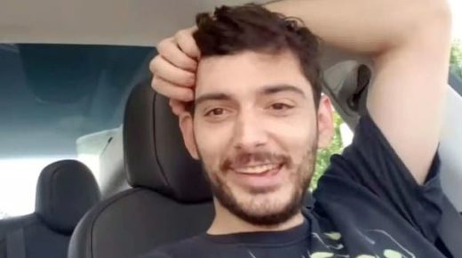 في غضون دقائق ... مستخدم YouTube الشهير الذي سرق علنًا نصف مليون دولار من متابعيه 