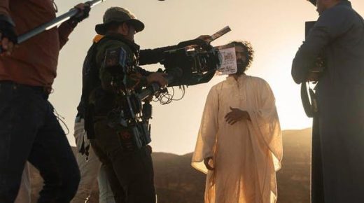 تفاصيل تصوير الفيلم السعودي "بين الرمال". 