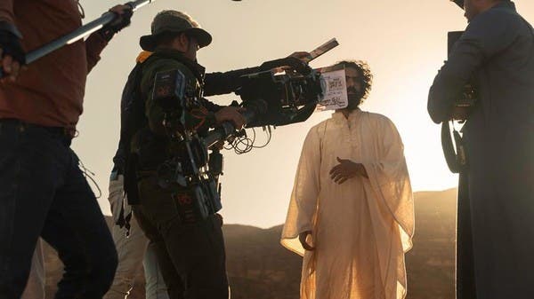 تفاصيل تصوير الفيلم السعودي "بين الرمال". 