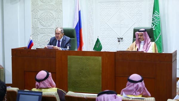 فيصل بن فرحان يبحث مع لافروف اقتراح الوساطة للأزمة الأوكرانية 