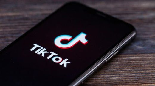 يعلق Tik Tok البث المباشر ويحمل مقاطع فيديو جديدة في روسيا 