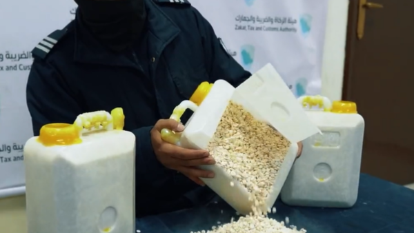 شاهد.. إحباط تهريب 141 ألف حبة كبتاغون في منفذ حديثة