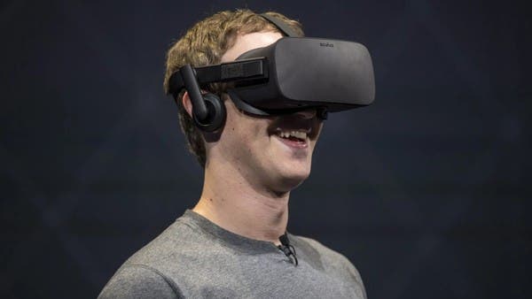 تسمح "Meta" لمستخدمي سماعاتها الافتراضية بزيارة الأصدقاء في "Metaverse" 