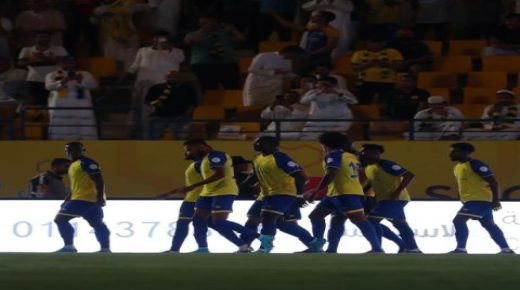 "إطفاء الأنوار" يغضب حكام مباراة النصر والوحدة .. وتحذير بوقفه 