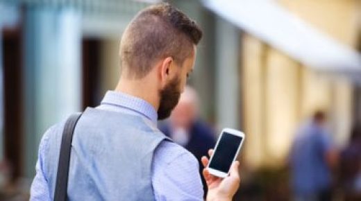  كم ساعة يقضيها المستخدمون في استخدام هواتفهم الذكية حول العالم؟ .. اندونيسيا وسنغافورة تتصدران 