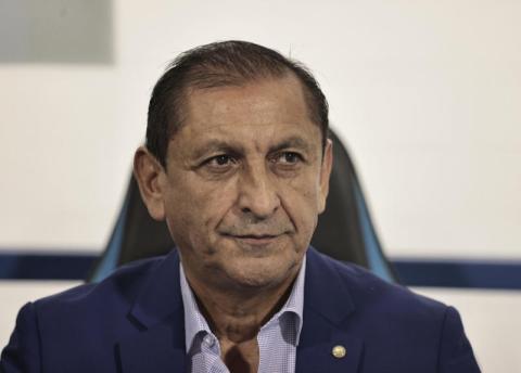 مدرب الهلال: ننتظر قرارا بشأن "الانتقالات" 