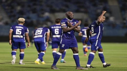 يبدأ الهلال مشوار الدفاع عن لقبه بفوزه على الخليج 