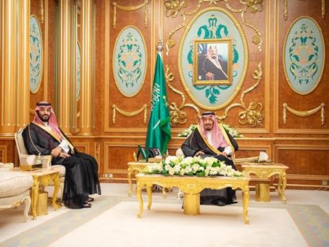 أمام خادم الحرمين... وزيرا الدفاع والتعليم يؤديان القسم