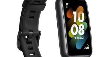 احصل على سوار HUAWEI Band 7 الآن بشاشة عرض بملء الشاشة وتوافق كامل مع أنظمة التشغيل المختلفة 