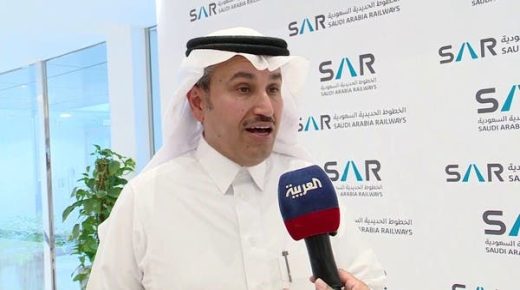 “القطارات” تستهدف إزاحة 450 ألف شاحنة من الطرق