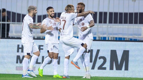 “هدف عكسي” يبعد الشباب في الصدارة