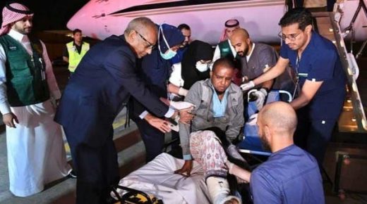 وصول مصابي الحادث الإرهابي في الصومال إلى الرياض لتلقي العلاج