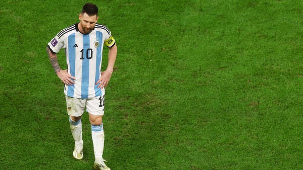 تفاصيل اشتباك ميسي مع لاعب هولندا ومدربه.. وأغويرو يتدخل