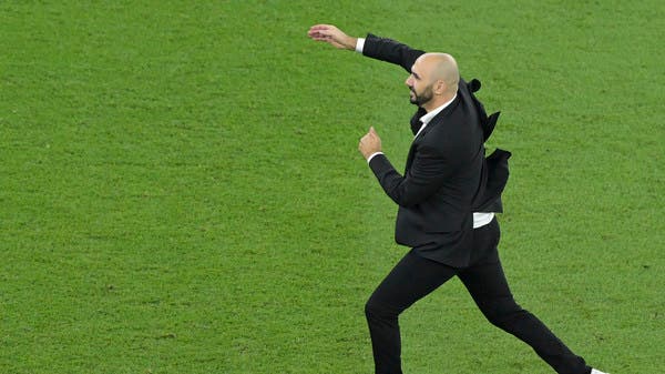 الركراكي يضم مدافع برشلونة إلى قائمة منتخب المغرب