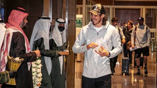 بعثة فالنسيا تصل إلى الرياض