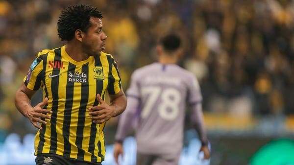 رومارينيو وشباك النصر.. علاقة دائمة
