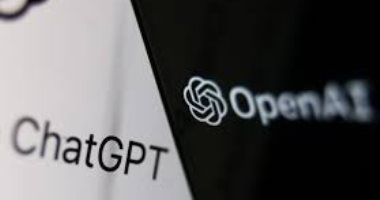 ChatGPT يتوقع العملة المهيمنة على التجارة الدولية مستقبلاً.. الدولار أم اليوان؟