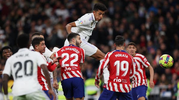 أتلتيكو بعشرة لاعبين يتعادل مع ريال مدريد في الدوري