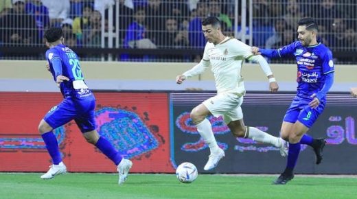 رونالدو يسجل “الأول” مع النصر وينقذه أمام الفتح
