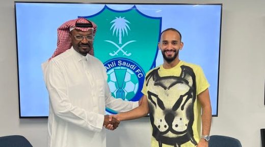 للمرة الثالثة.. الرباط الصليبي يضرب عبدالله عطيف