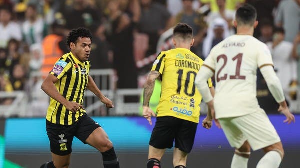 اتحاد جدة يواصل هوايته مع النصر ويخطف الصدارة