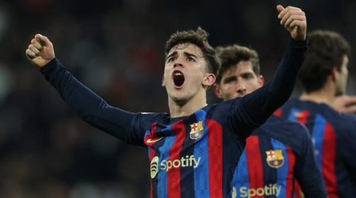 الإنجليز يترقبون موقف غافي.. وبرشلونة قلق