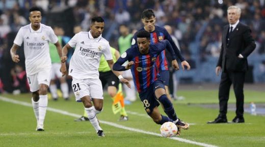 الريال يستضيف برشلونة الجريح في ذهاب نصف نهائي الكأس