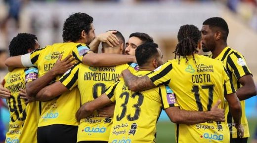 ثلاثية حمدالله تقود الاتحاد للفوز على الفتح وتعزيز صدارته