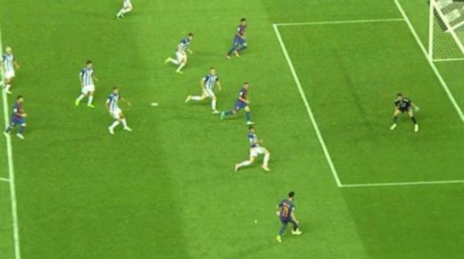 رشوة برشلونة.. حكم منح الفريق هدفاً غير شرعي في النهائي