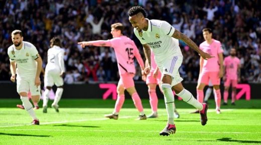 ريال مدريد يهزم إسبانيول بثلاثية