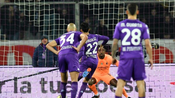 فيورنتينا يتجاوز ميلان بثنائية