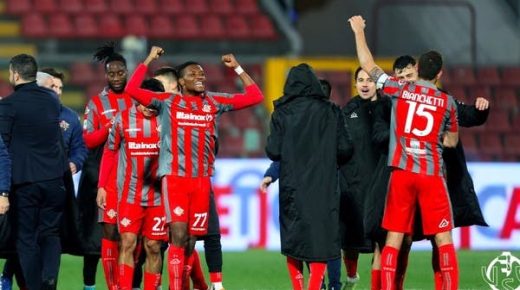 كريمونيزي يهزم روما.. وينهي صيام 27 عاماً عن الانتصارات