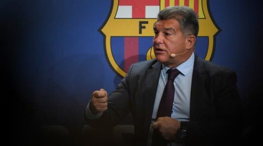 لابورتا بغضب: برشلونة لم يشتري حكاماً