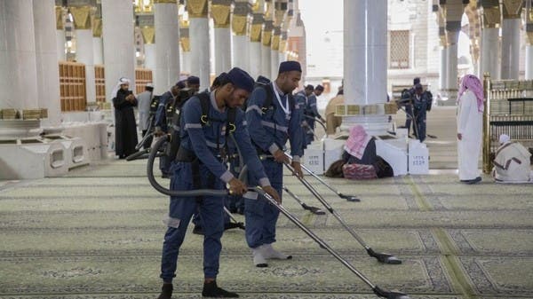 25 ألف سجادة بالمسجد النبوي مزودة بشريحة إلكترونية.. إليك تفاصيلها